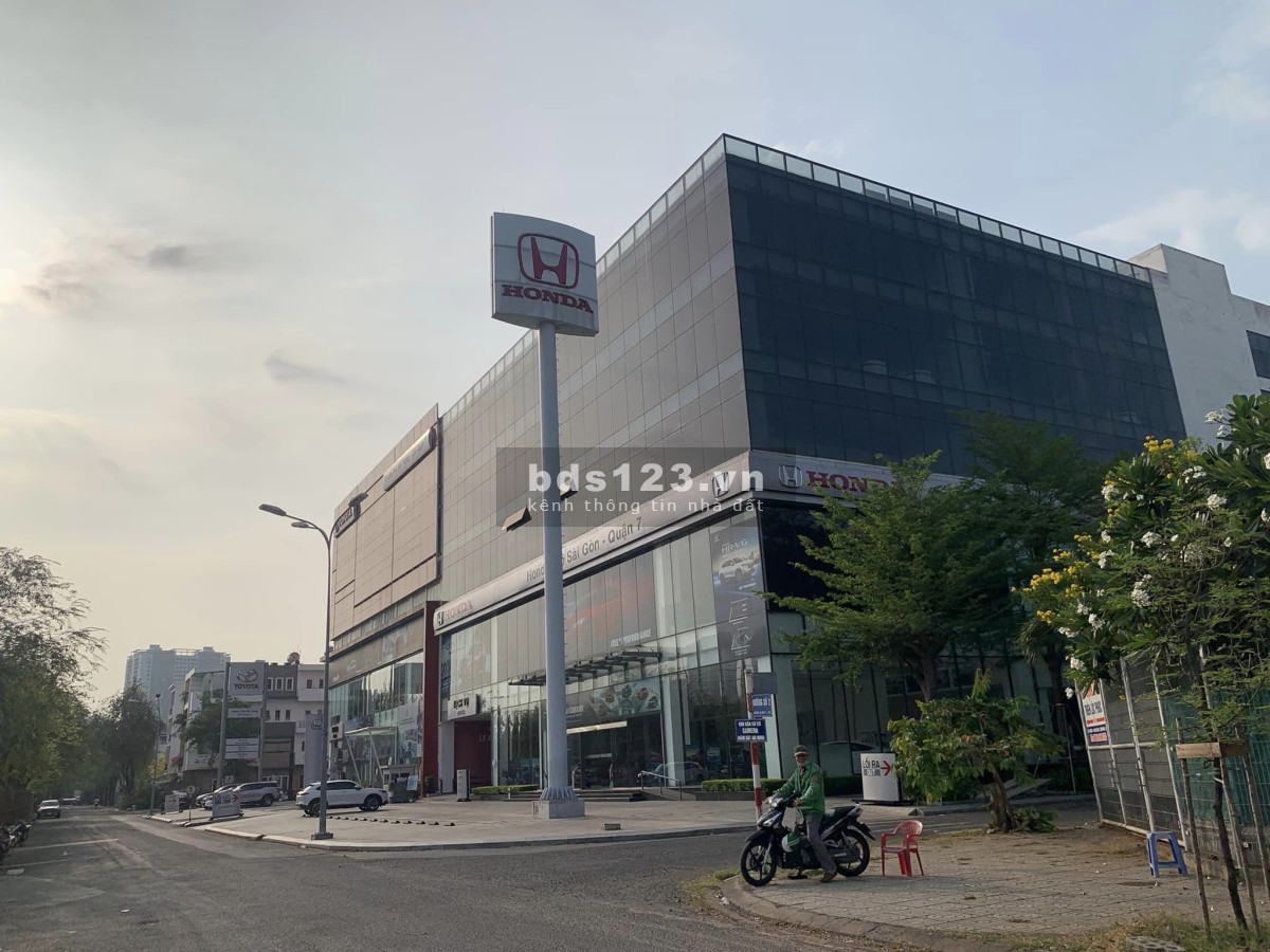 Bán đất Mặt tiền đường số 20, Đại học RMIT, P.Tân Phong, Q7, 126m2 = 7m x 18m, giá chỉ 18,5 tỷ!