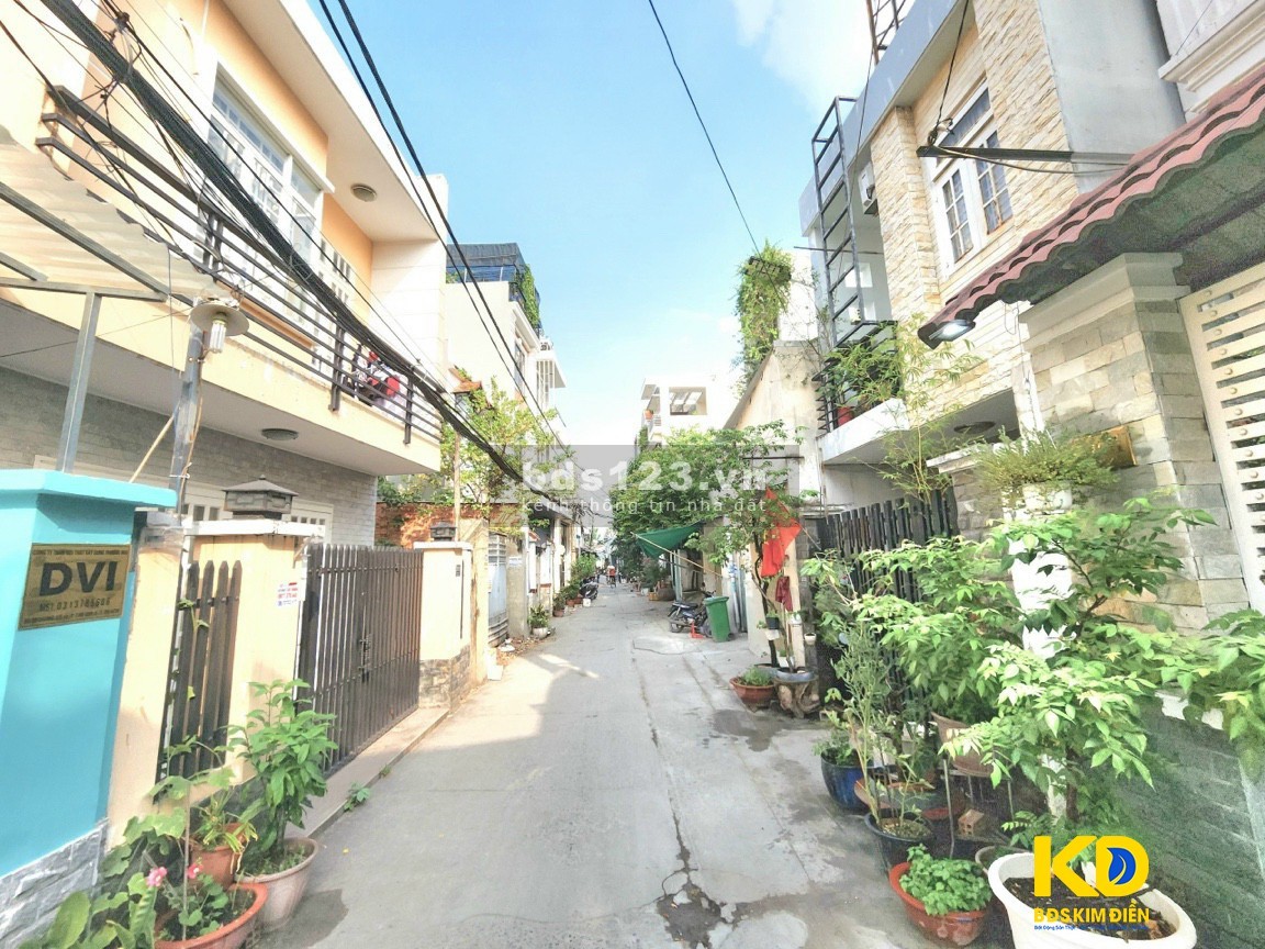 Bán nhà 28m2, Bùi Quang Là nhỉnh 2 tỷ, Phường 12, Gò Vấp.
