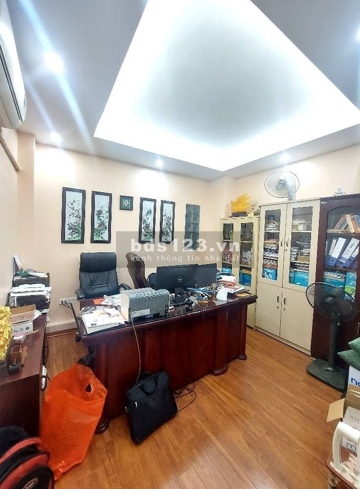 Bán nhà Tây Sơn, Đống Đa chỉ với giá 3,5 tỷ có ngay nhà 5 tầng, nhà mới cách đường to 10m