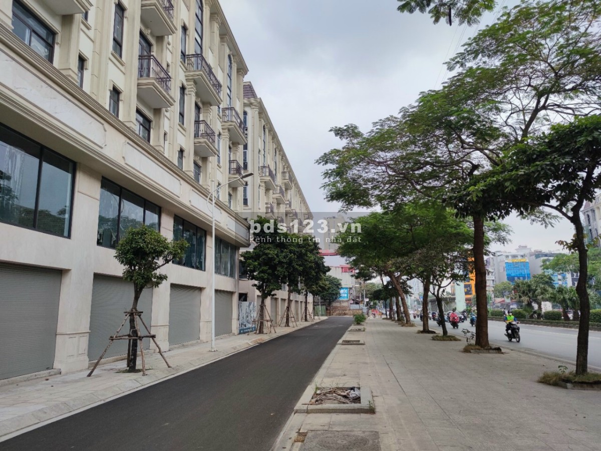 Tôi cần bán căn liền kề Himlam Vạn Phúc giá 16 tỷ có thương lượng. LH 091 665 6996