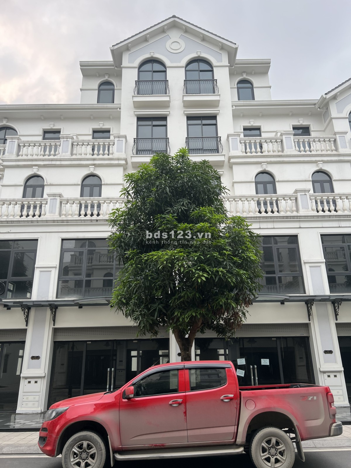 Shophouse TMDV Sao Biển 9A xây 97m2/ sàn tổng 483m2 giá 13.5 tỷ Vin Gia Lâm (0985941715)