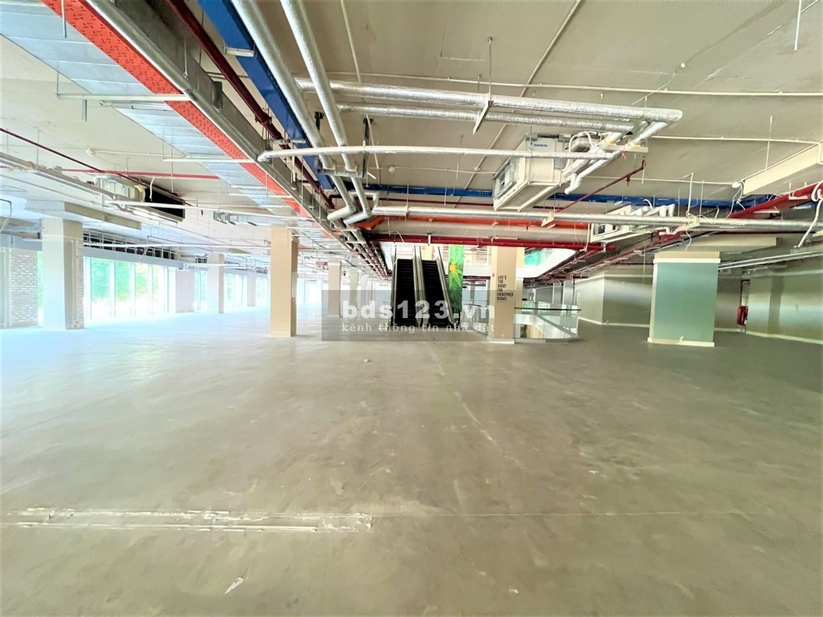 Cho thuê shophouse/ showroom/ văn phòng có mặt bằng To - Đẹp - Rộng nhất KĐT SALA 6648 m2