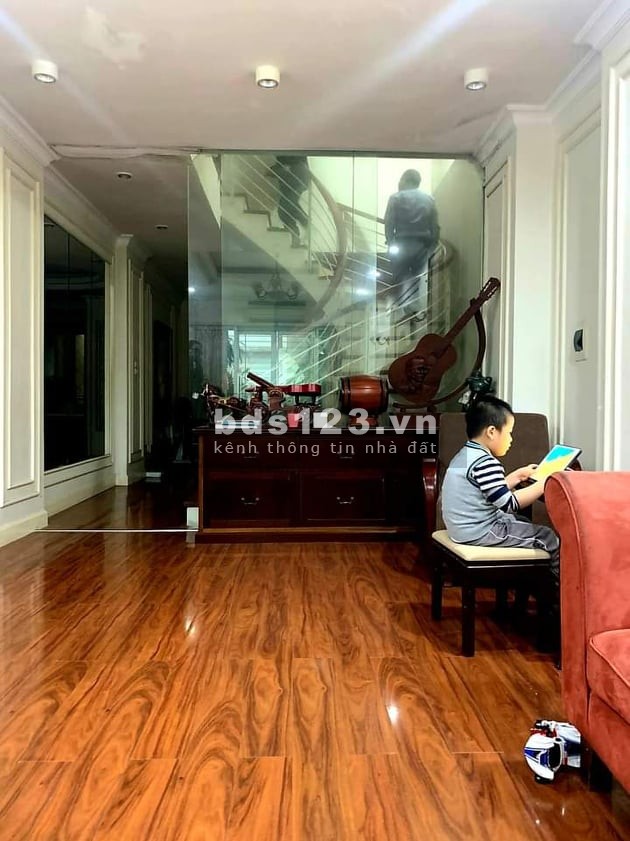 Bán nhá khu vực Lĩnh Nam nhà mới + Lô góc thoáng + Full nội thất. Giá bán 3.1 tỷ