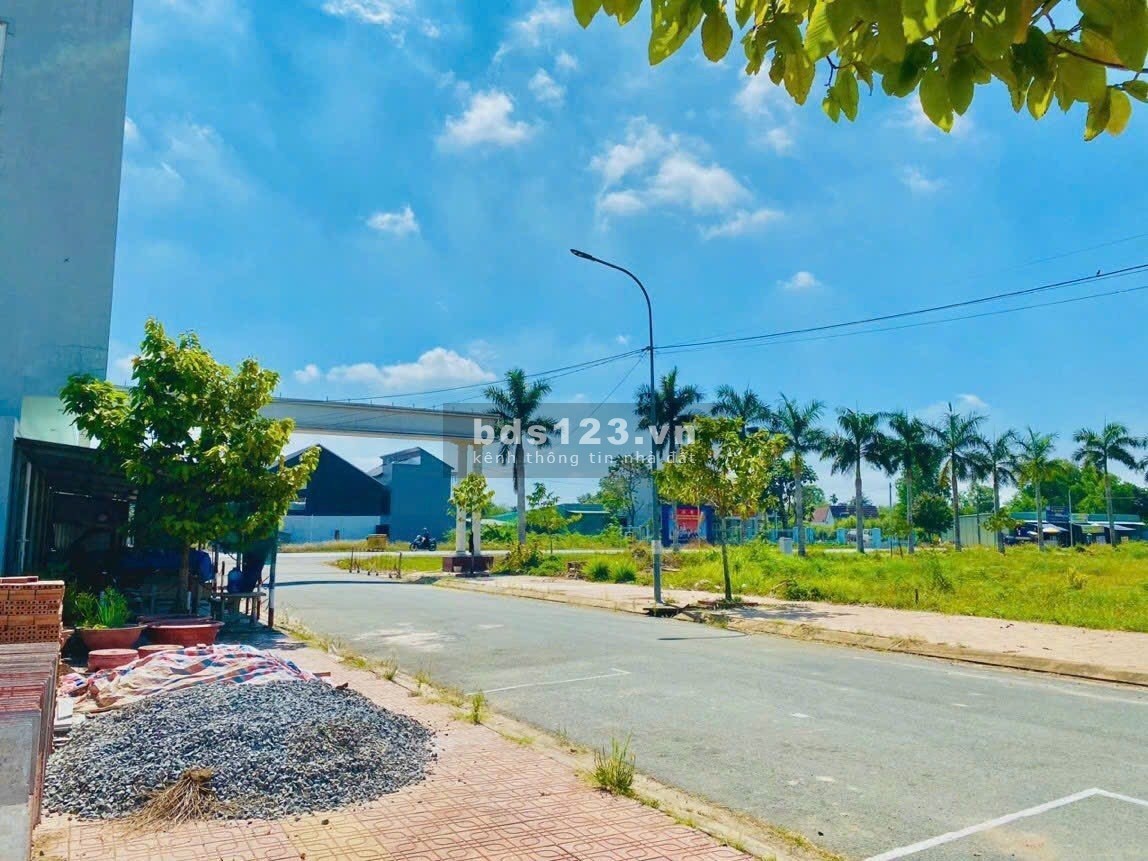 Cần bán đất ngay TTHC Thủ Thừa, 100m2