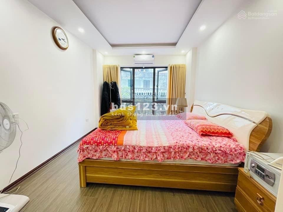 Cần bán nhà Lô góc Tây Sơn, 2 thoáng, 30m ra phố, KD, full NT ở ngay, 27m2x5T