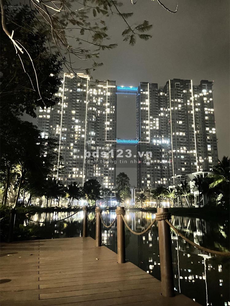 Bán chung cư Sky Oasis Ecopark 2PN2WC, tầng trung, DT 75,62m2, giá 2,43 tỷ