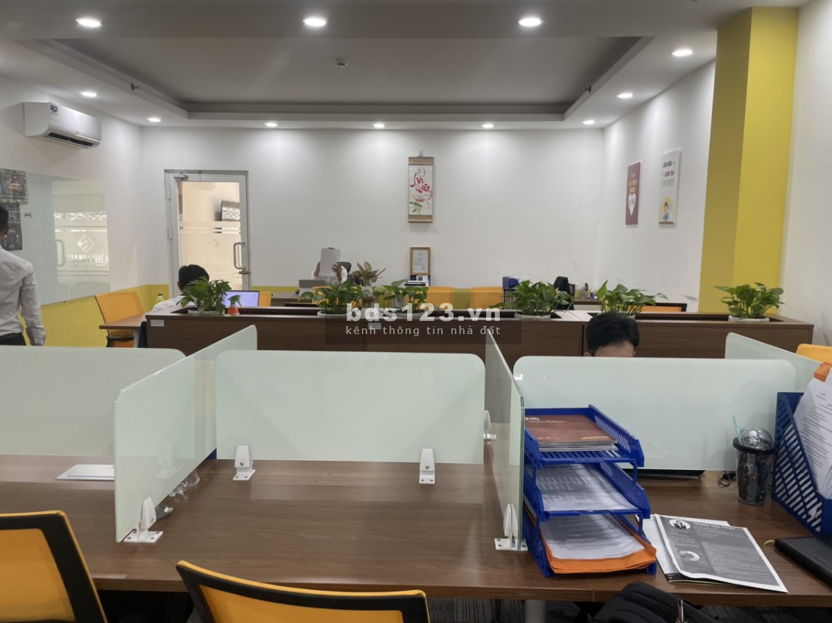 Cho thuê VP giá rẻ DT 70m2 MT 633 đường Trần Xuân Soạn, Q7 giá chỉ 7.9 tr/th (đã bao gồm PQL)