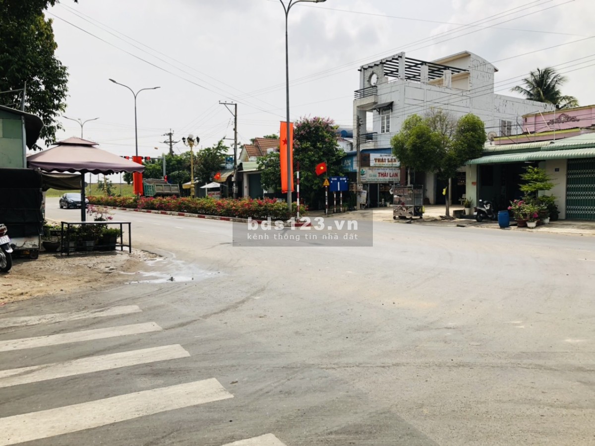 240m2 đất thổ cư giá 300tr tại TT Dương Minh Châu Tây Ninh