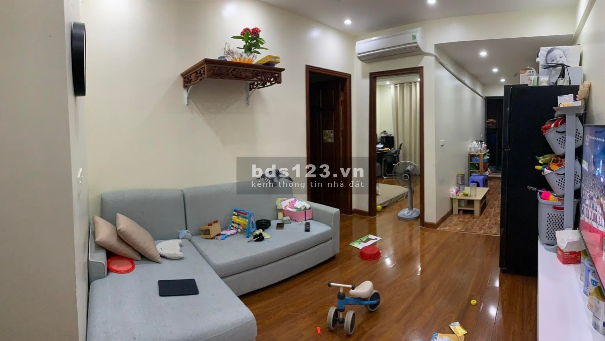 SIÊU HIẾM. Bán căn hộ C2 View công viên Hòa Bình 70m2 giá chỉ 1.980 triệu.