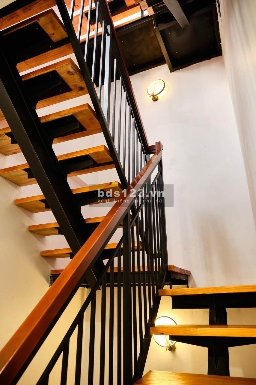 Cần bán gấp HOMESTAY giá chỉ 10 tỷ có thể thu về hơn 50 triệu/ 1 tháng