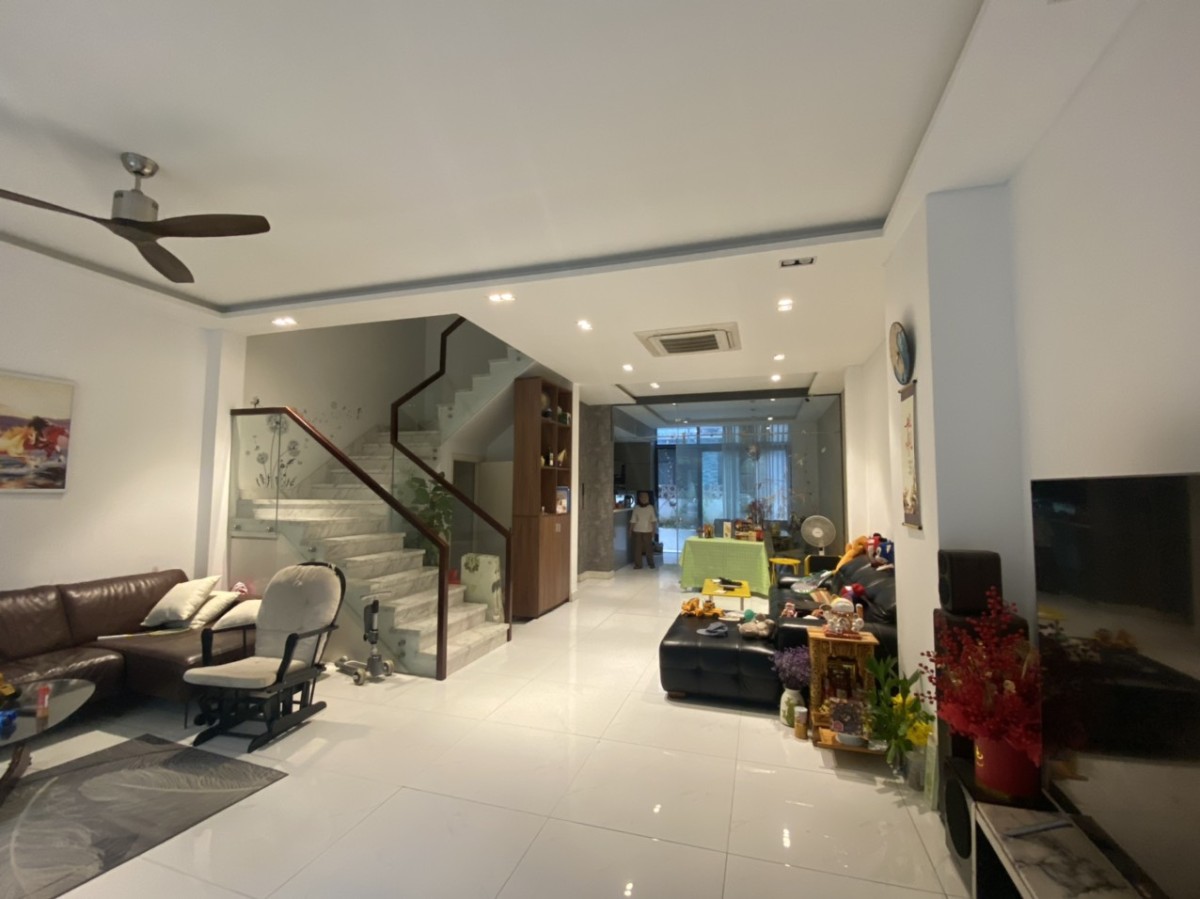 Chuyển nhượng Biệt Thự Jamona Home Resort Quốc Lộ 13 Hiệp Bình Phước