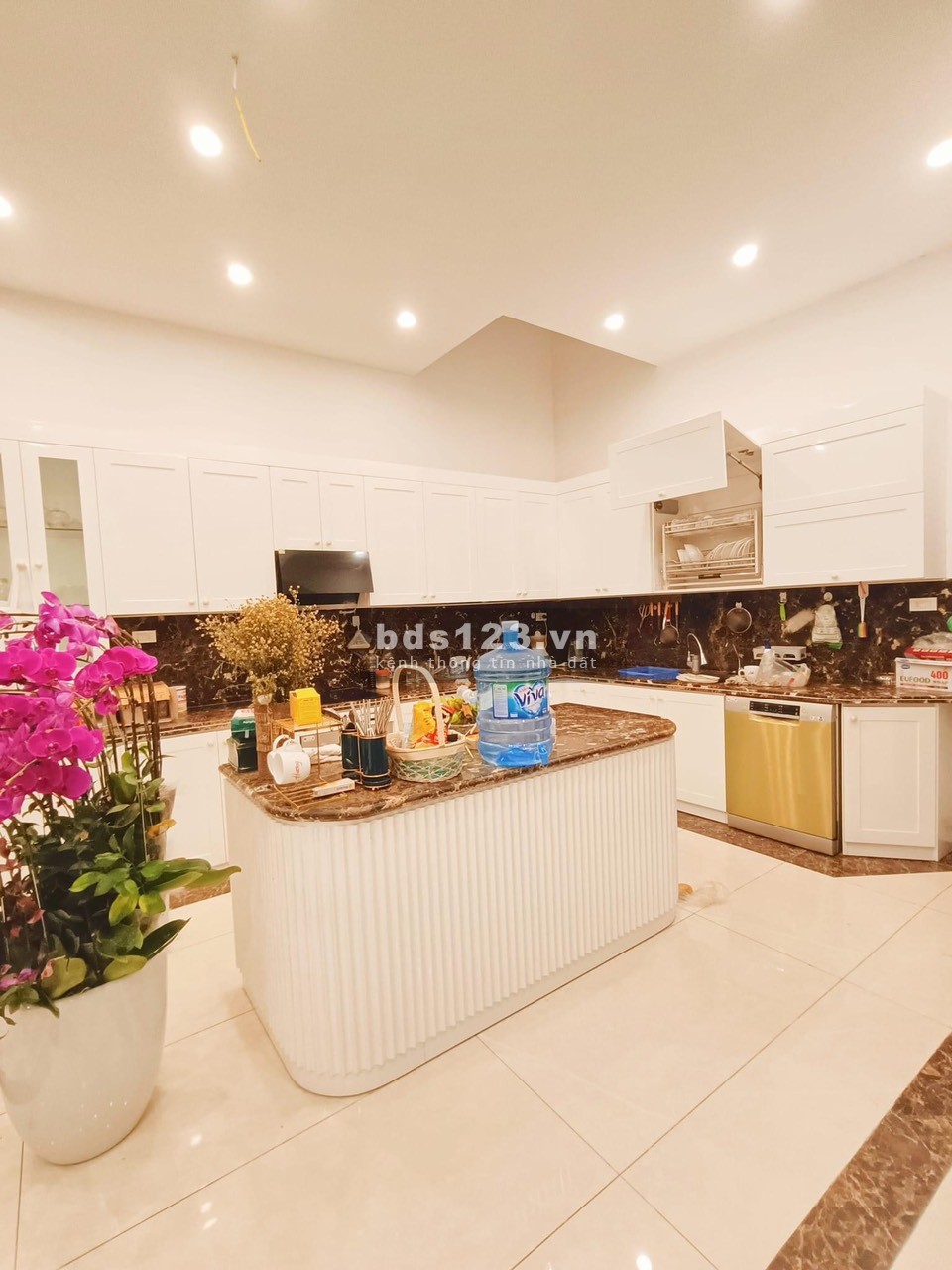 bán nhà gấp chính chủ chỉ 4 ty 39m x 5T phân lô Âu Cơ NGhi Tàm Tây Hồ