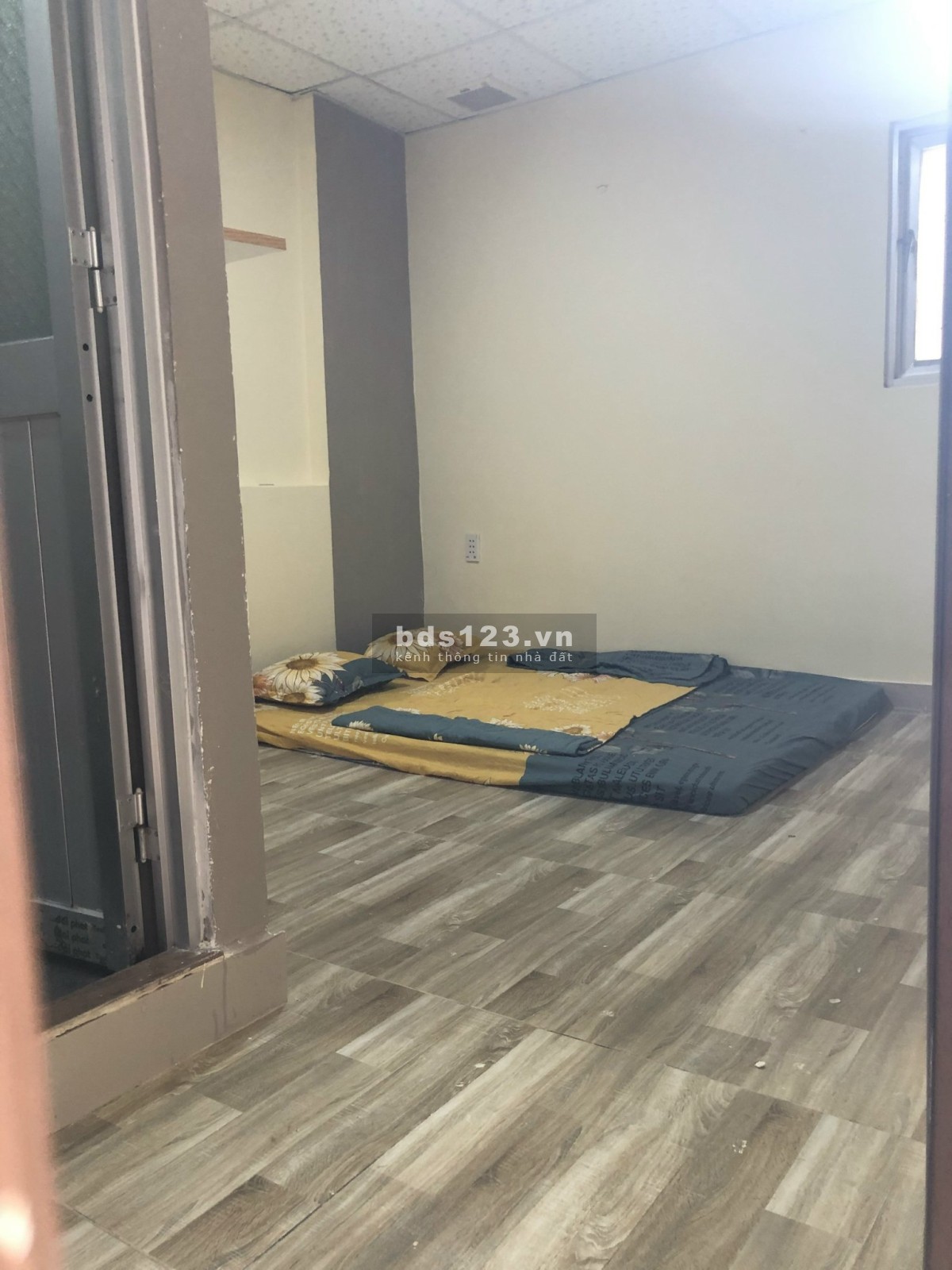 Phòng Quận 10, giá cho thuê 3,2 tr/th rộng 20m2 máy lạnh thoáng mát, giờ tự do