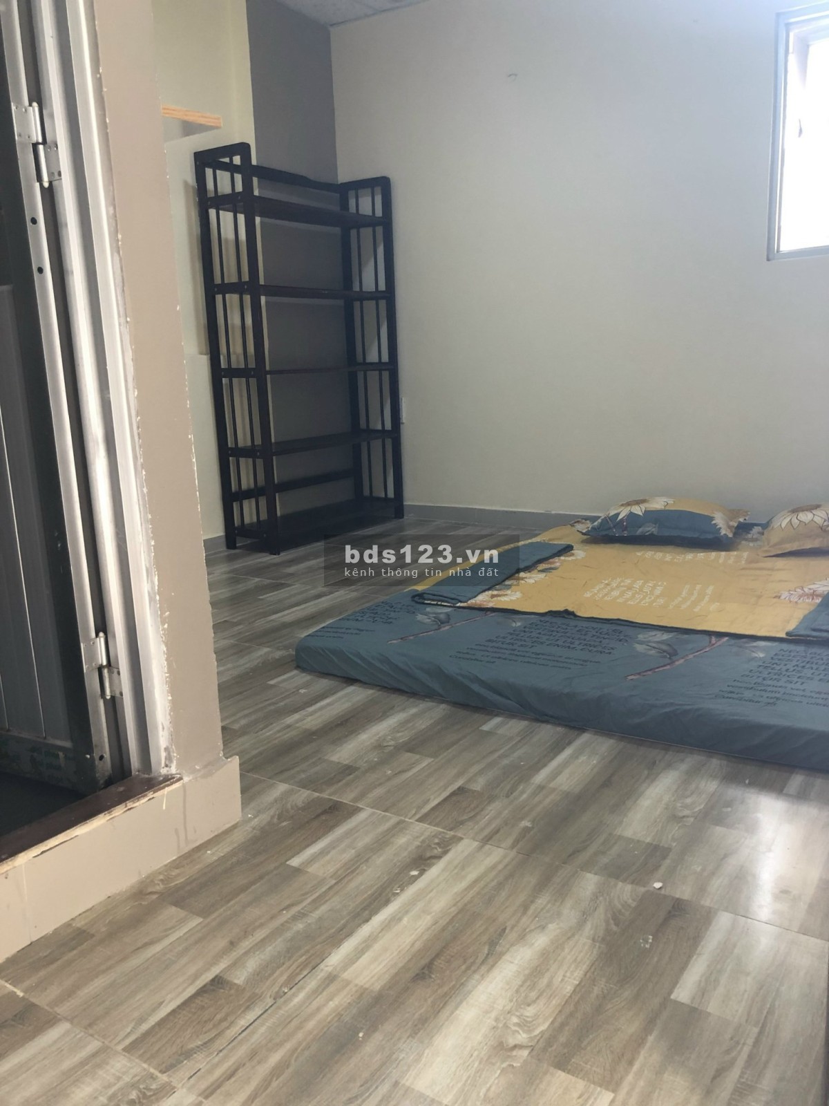 Phòng Quận 10, giá cho thuê 3,2 tr/th rộng 20m2 máy lạnh thoáng mát, giờ tự do