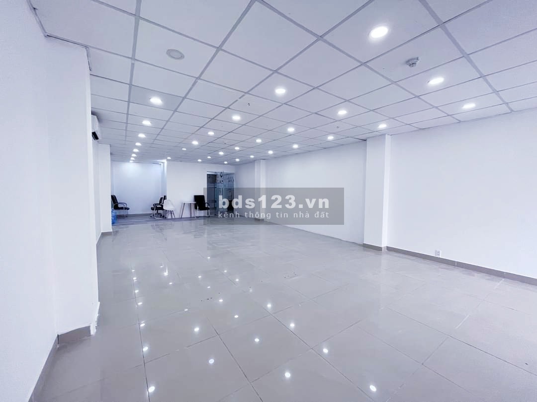Chính chủ cho thuê VP 80m2 view kính sáng, thông thoáng tại Bình Thạnh