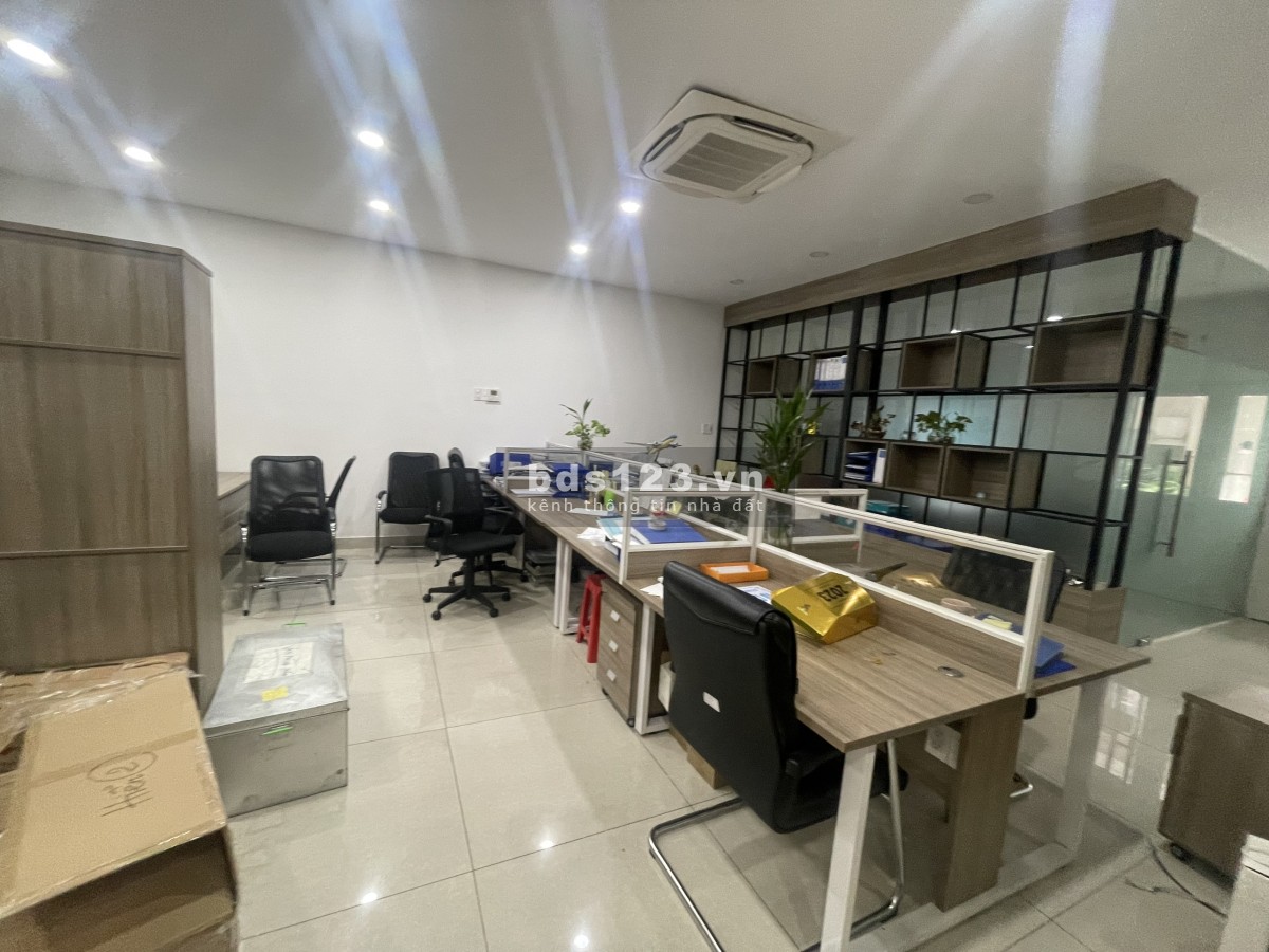 Cho thuê văn phòng Shophouse ngay trục đường B2 chỉ 11500$ giá bao thị trường