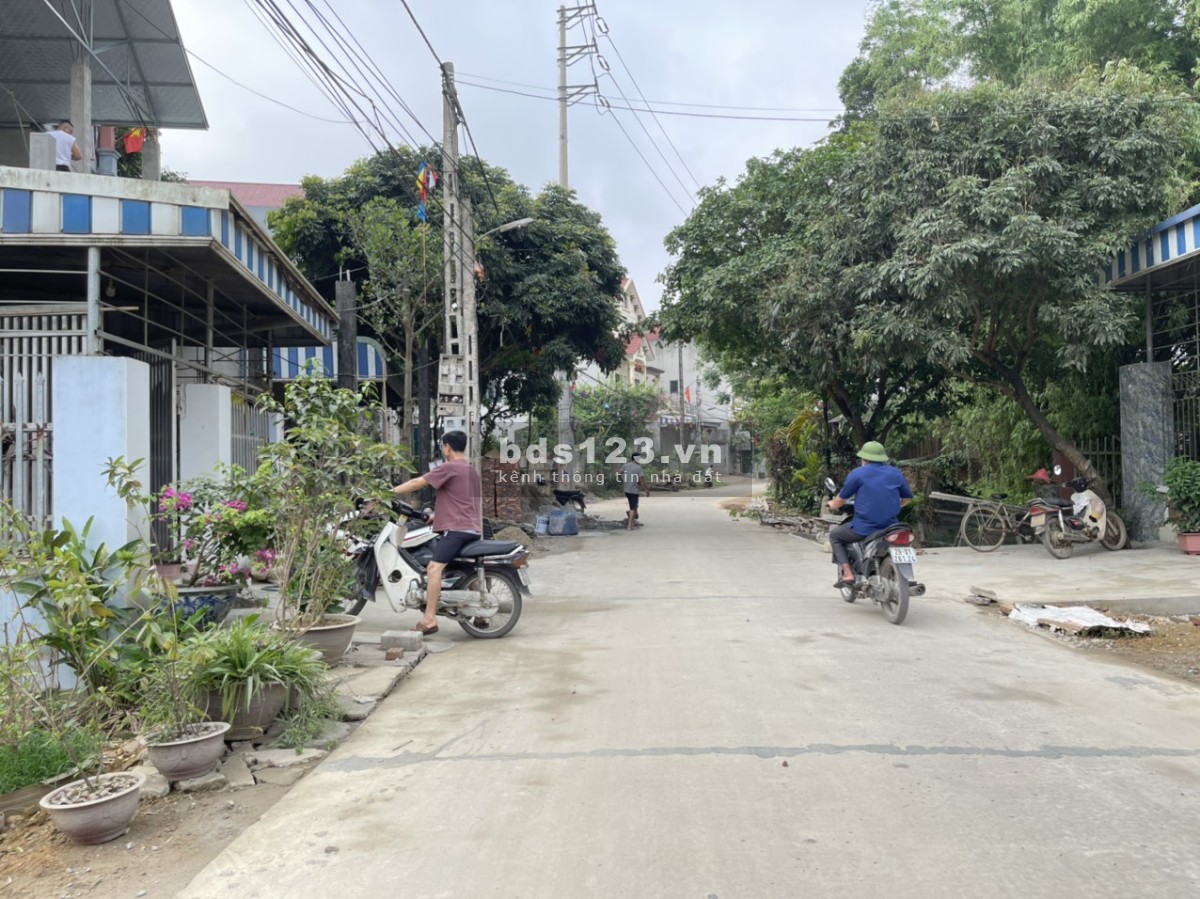 Bán đất mặt đường liên xã kinh doanh tại Chương Mỹ - Hà Nội diện tích 90m full đất ở giá 1,6 tỷ