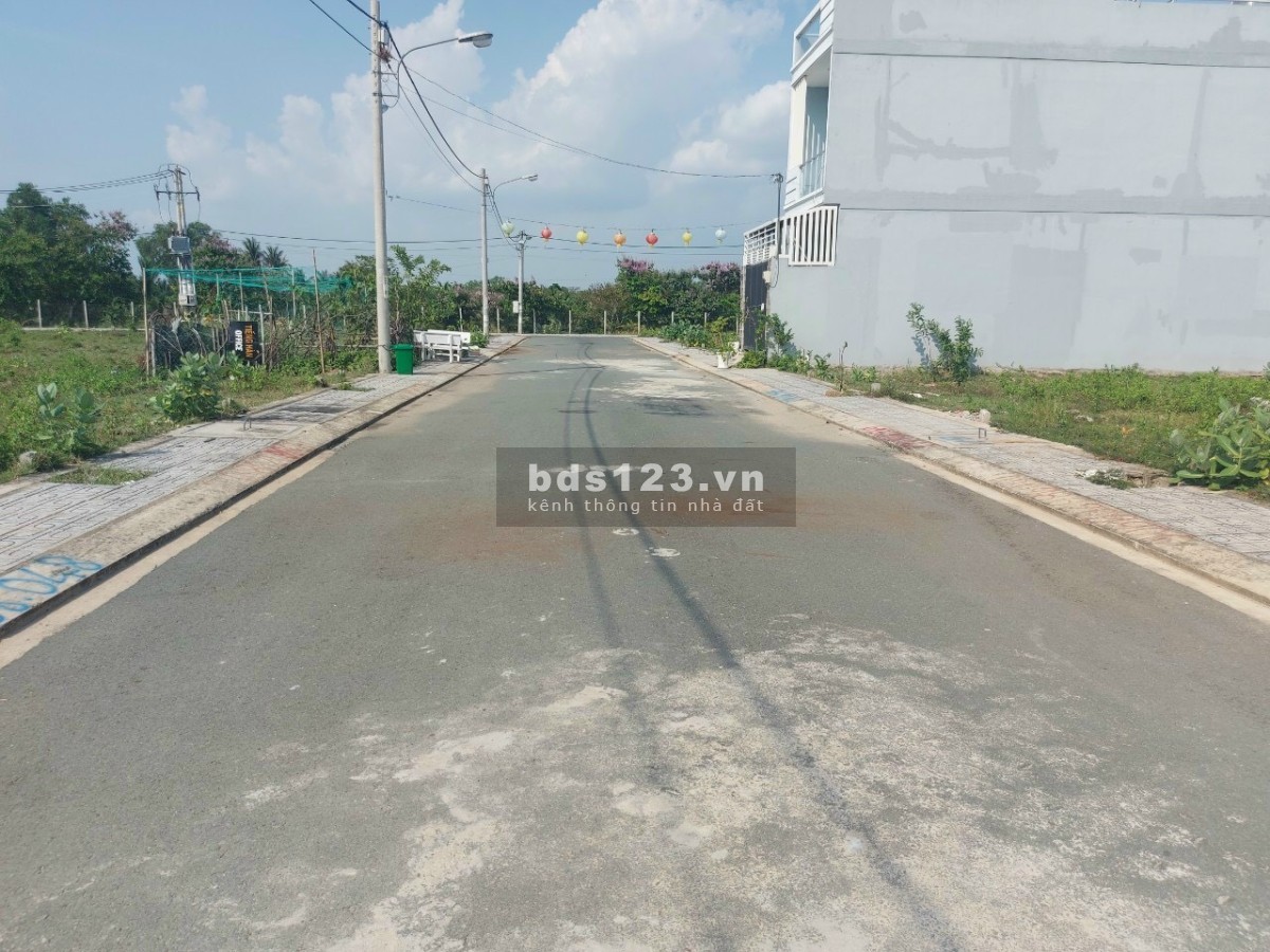 CHO THUÊ NHÀ CẤP 4 NGUYÊN CĂN MỚI, LONG PHƯỚC Q9 GIÁ 3TR/tháng