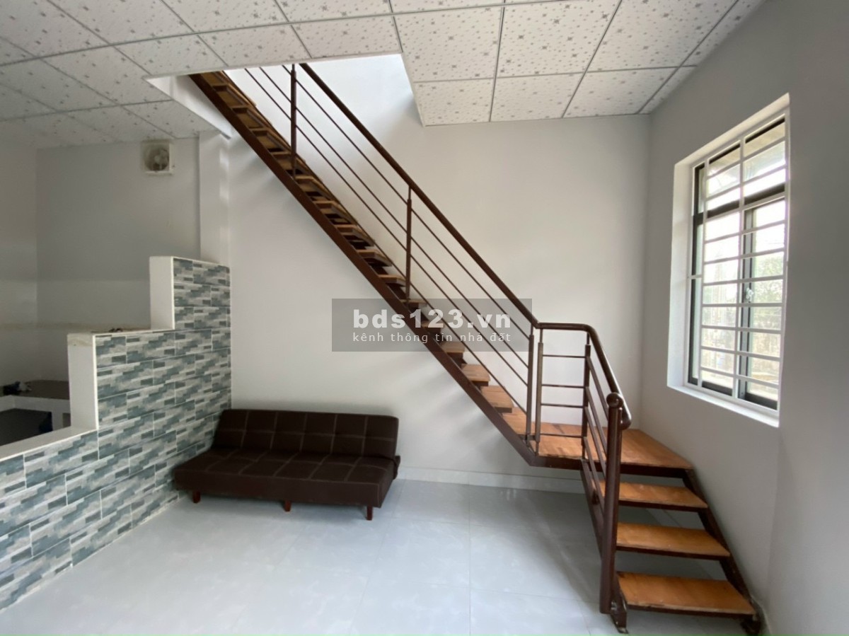 Bán Nhà Mặt Tiền Đường Kinh Doanh SHR 1Lầu 1Trệt Giá Chỉ:1Tỷ350Tr