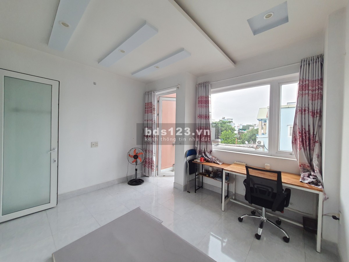 CHO THUÊ PHÒNG BAN CÔNG TẦNG 3 NHÀ NGUYÊN CĂN – CẠNH NHÀ THỜ LẠC QUANG, QUẬN 12 (2,5TR/THÁNG)