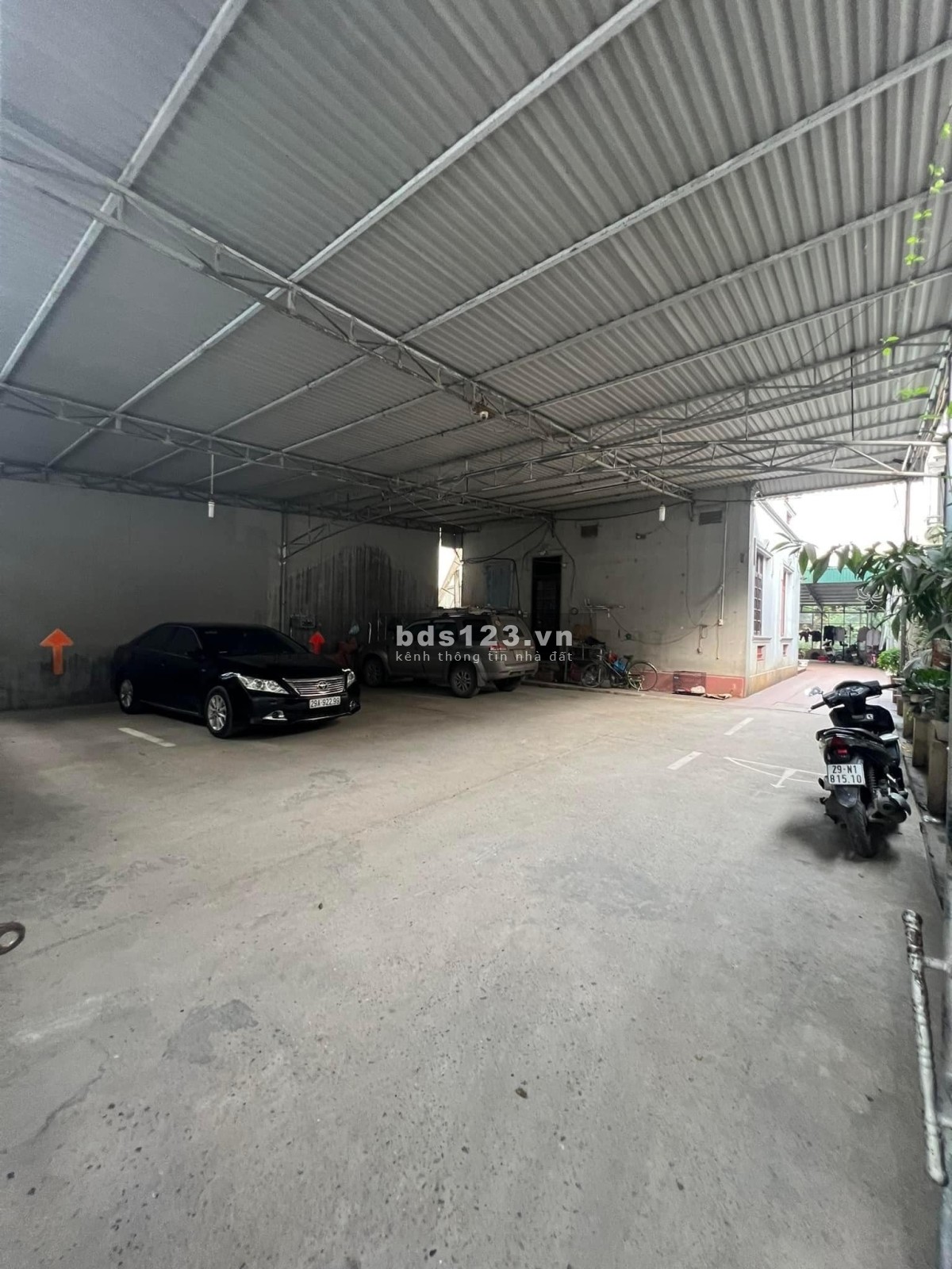 Bán nhà MỚI CỨNG phố Trạm nhỉnh 3 tỷ có chỗ để oto