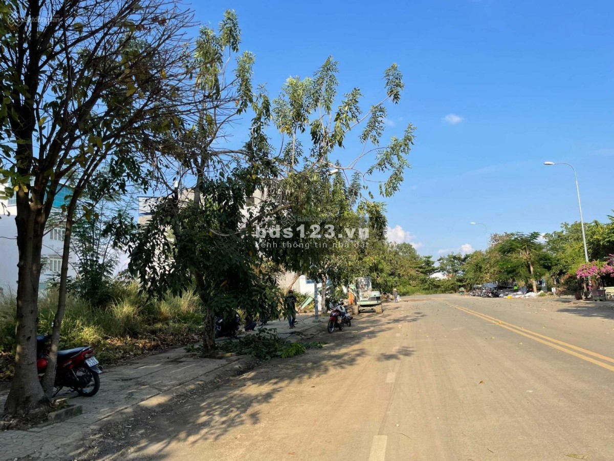 Bán lô đất có sổ hồng đường Đỗ Xuân Hợp, Q.9 80m2, 2.5 tỷ, gần trường học, chợ LH: 0941580114