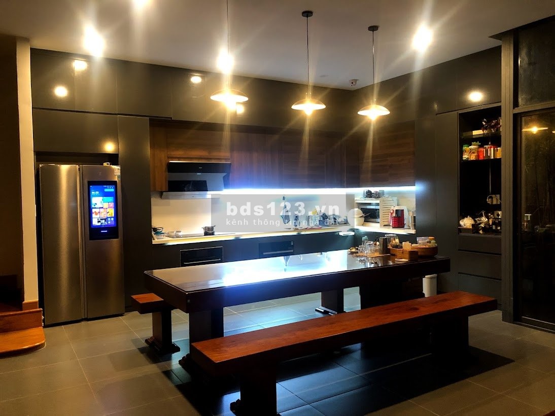 Cho thuê nhà view sông, sát Emart, Vincom Gò Vấp, yên tĩnh thoáng mát, thuận tiện di chuyển
