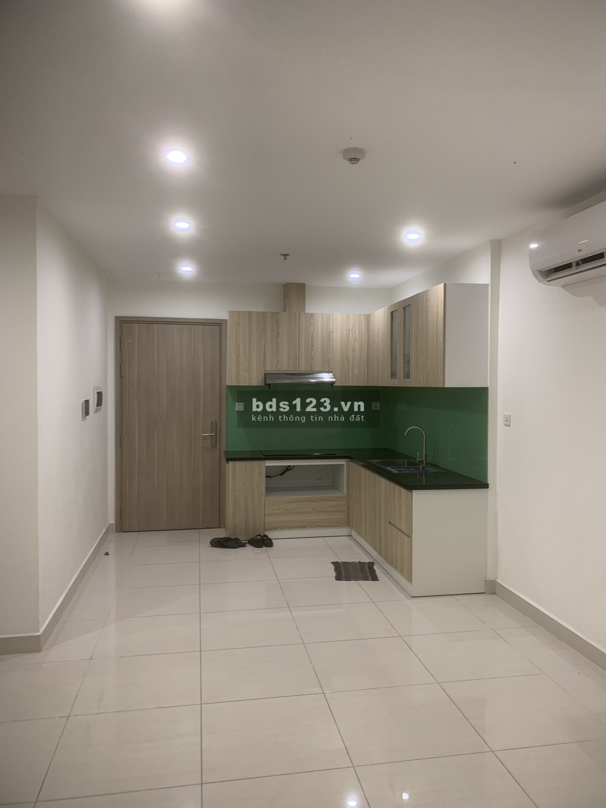 Cho thuê căn hộ 2pn1wc bếp rèm 6,5 triệu Vinhomes Quận 9