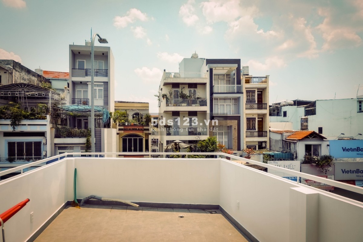 Siêu phẩm bán nhà 6 lầu MT đường Lạc Long Quân P8 Tân Bình