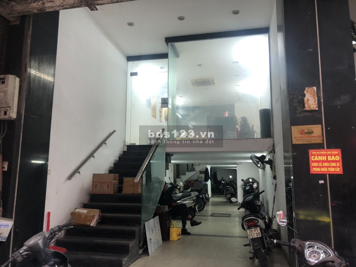 Cho thuê tòa nhà văn phòng nguyên căn