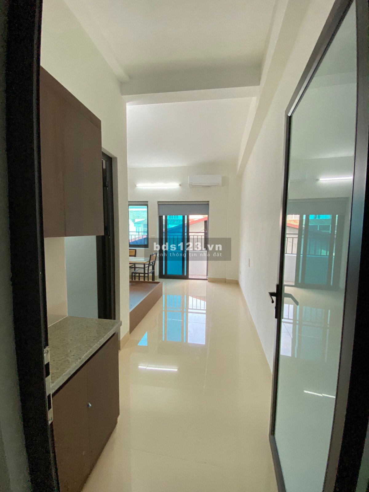 Cho thuê CCMN mới xây 7 tầng có thang máy ban công rộng thoáng