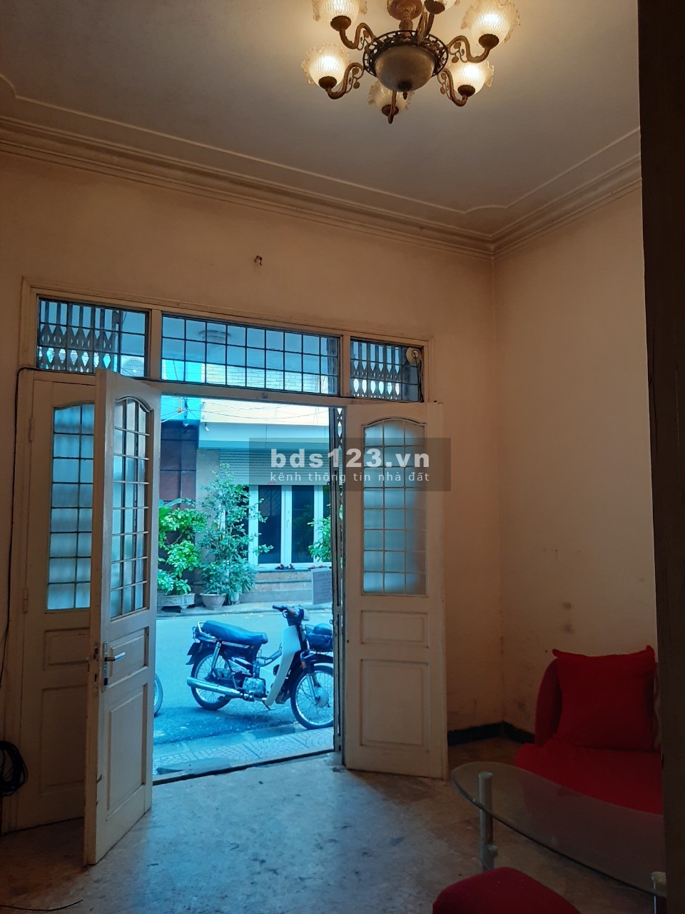 Chính chủ bán nhà 2 tầng, tổng DTXD 95m2. sổ đỏ. mặt tiền 4m, đường trước nhà 5m, giá 3.2 tỷ