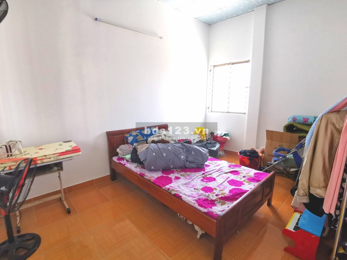 Bán nhà 3 tầng siêu phẩm cực đẹp đường Nguyễn Văn Linh, DT 50m2, giá chỉ 3,05 tỷ