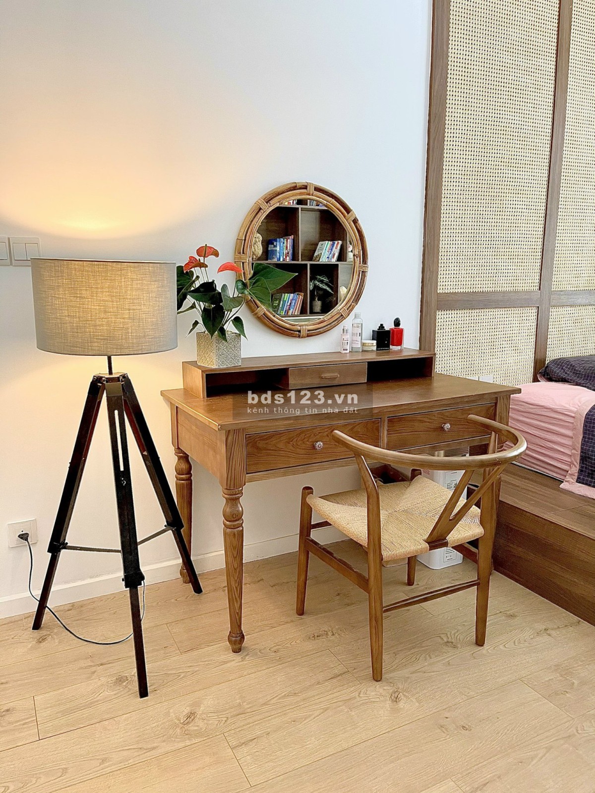 Bán nhanh 2 phòng ngủ Đảo Kim Cương full nội thất cao cấp chỉ 7.4 tỷ view nội khu - 0945 822 716.