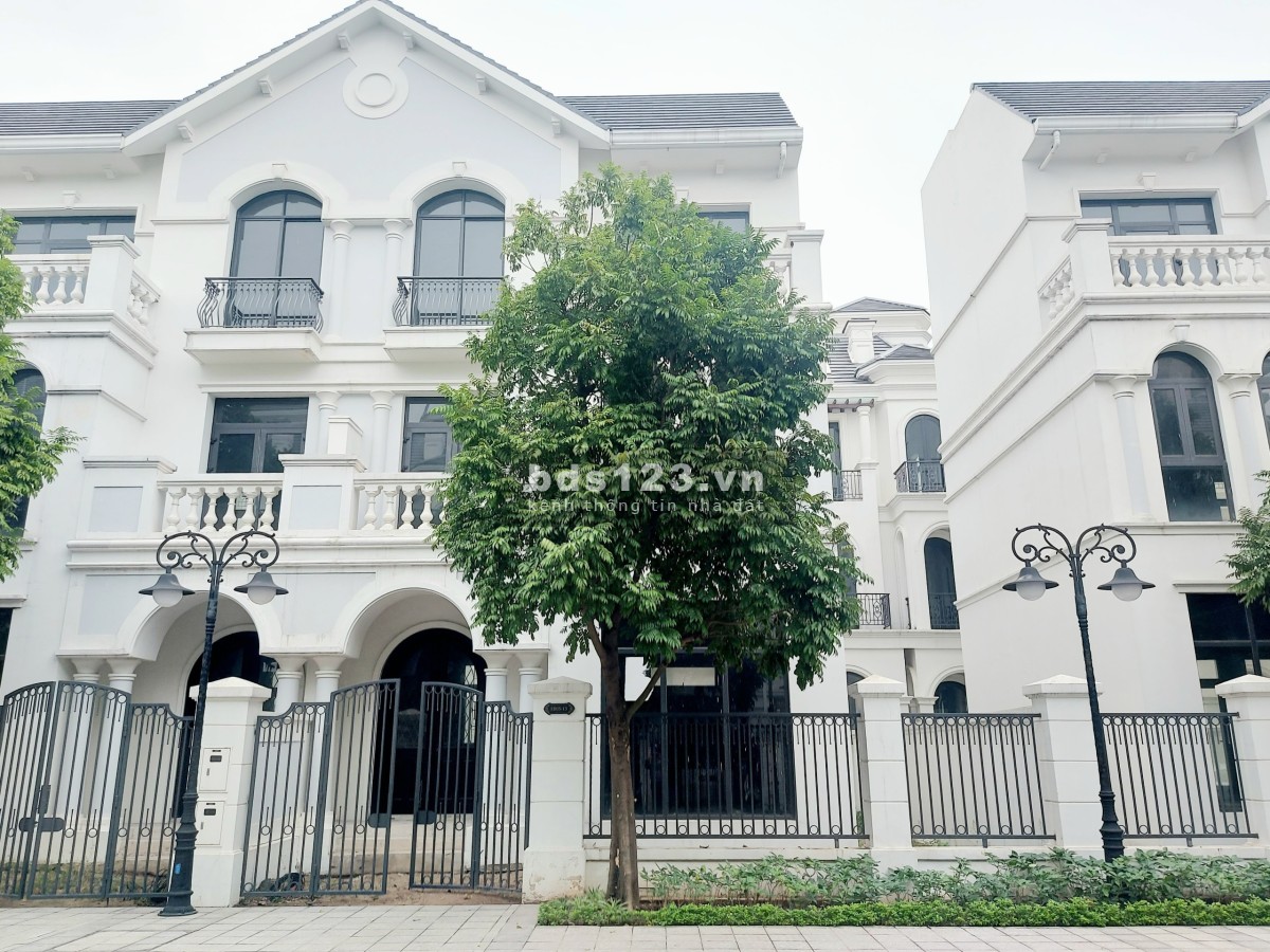 Bán liền kề Sao Biển 88.6 m2 giá 12.86 tỷ tại Vin Gia Lâm (0985941715)