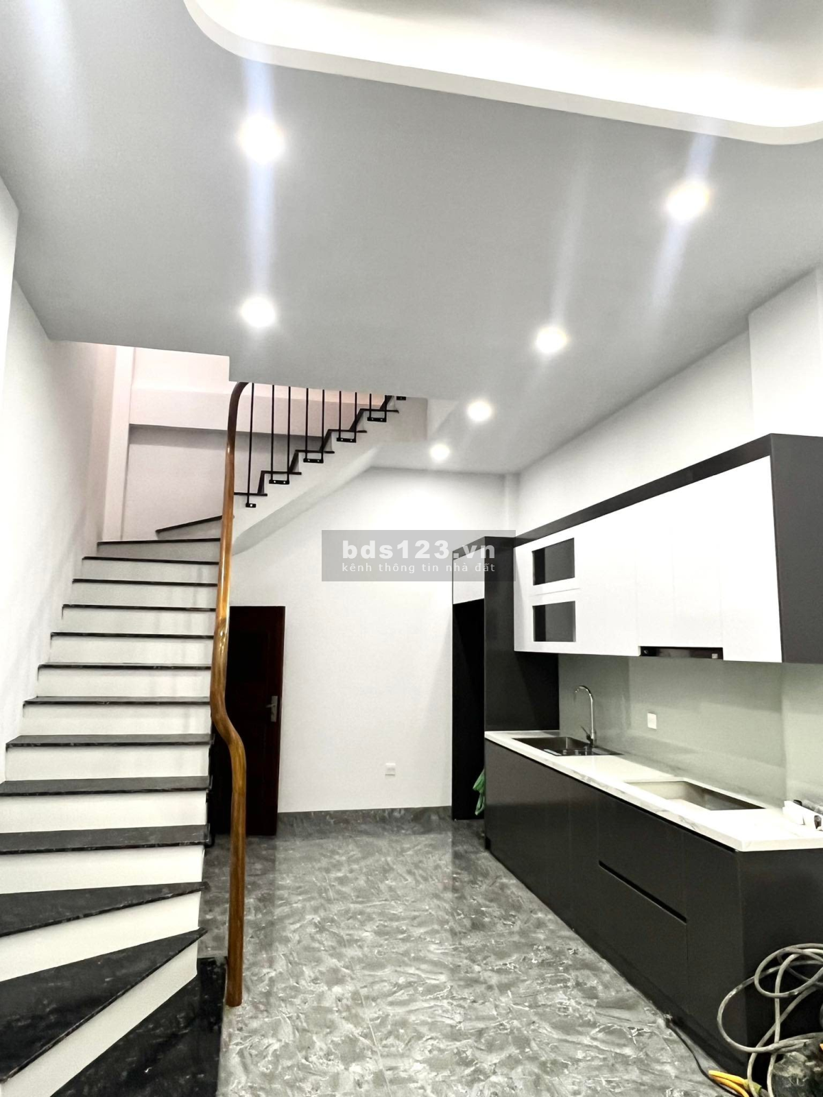 Bán gấp nhà mặt phố trung tâm Hà Đông, kinh doanh, 40m x 5T chỉ nhỉnh 4tỷ
