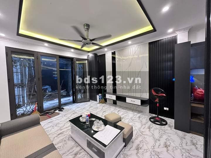 Bán nhà mới ở luôn Cự Lộc, Thanh Xuân 30m, 5 tầng, mặt tiền 4m, giá 4.35 tỷ