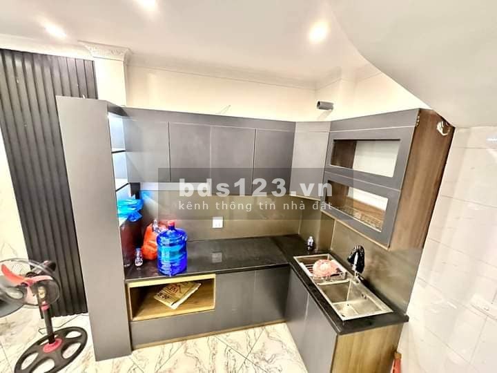 Bán nhà mới ở luôn Cự Lộc, Thanh Xuân 30m, 5 tầng, mặt tiền 4m, giá 4.35 tỷ