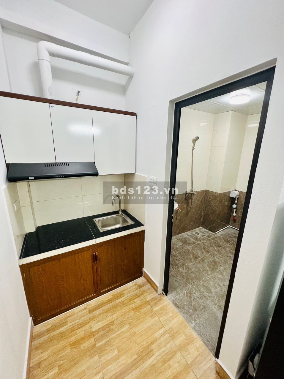 Cho thuê CCMN tại ngõ 189 Nguyễn Ngọc Vũ nhà mới siêu đẹp rộng 30m2 giá 6x vào ở luôn