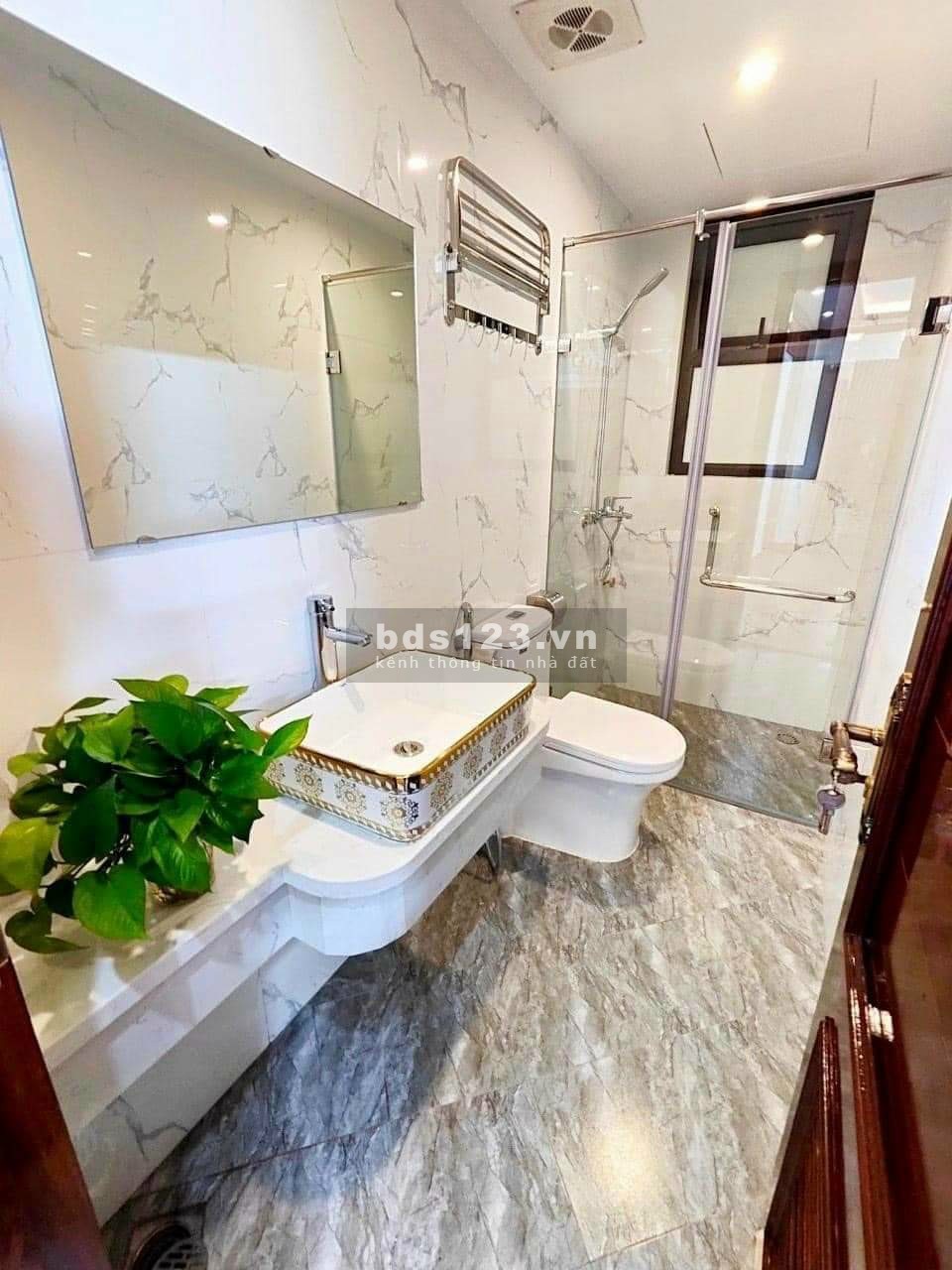 SÔỐC...Đất DV Văn Khuê Hà Đông, phân lô vỉa hè 5 tầng oto tránh KD cực đỉnh dt 50m2, giá 6 tỷ 9