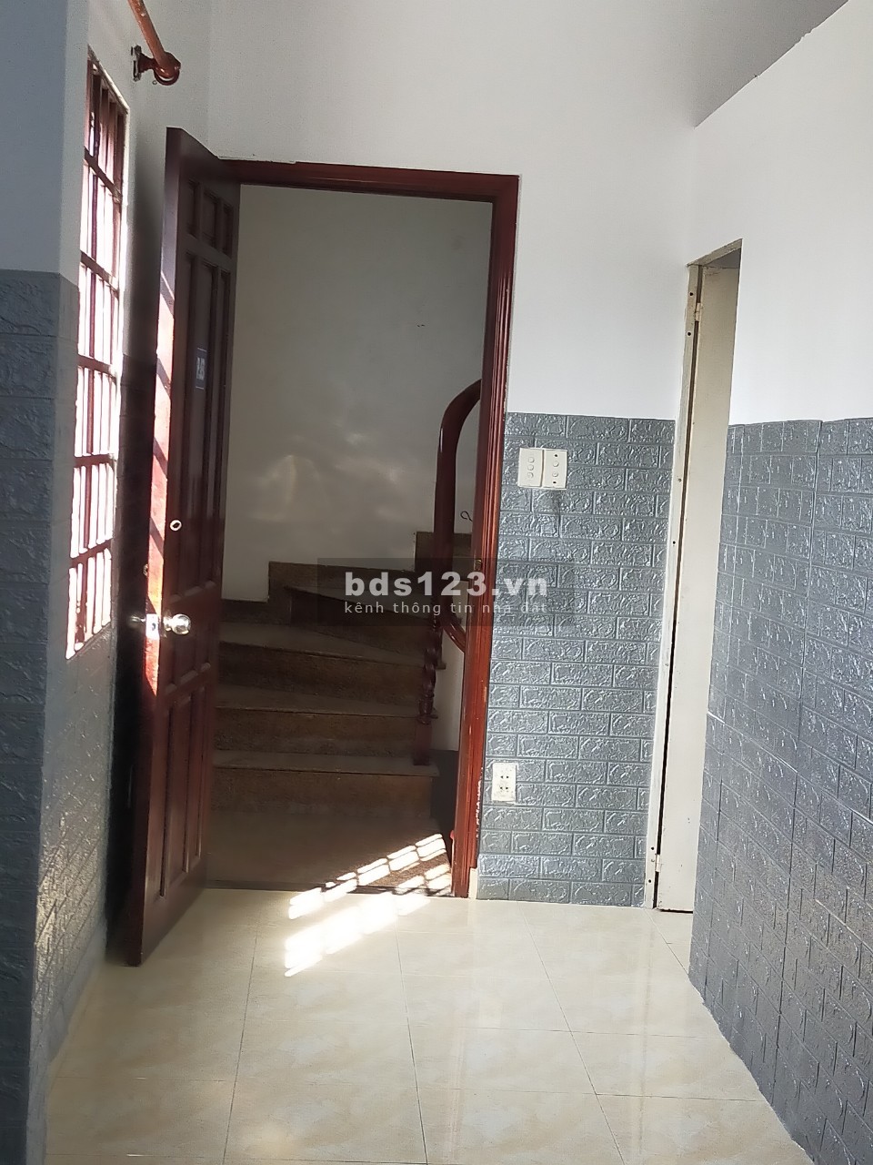 Phòng dạng căn hộ mini, rất thoáng mát gồm 2 phòng ngủ, 1PK, bếp, Dương Quảng Hàm, 50m2