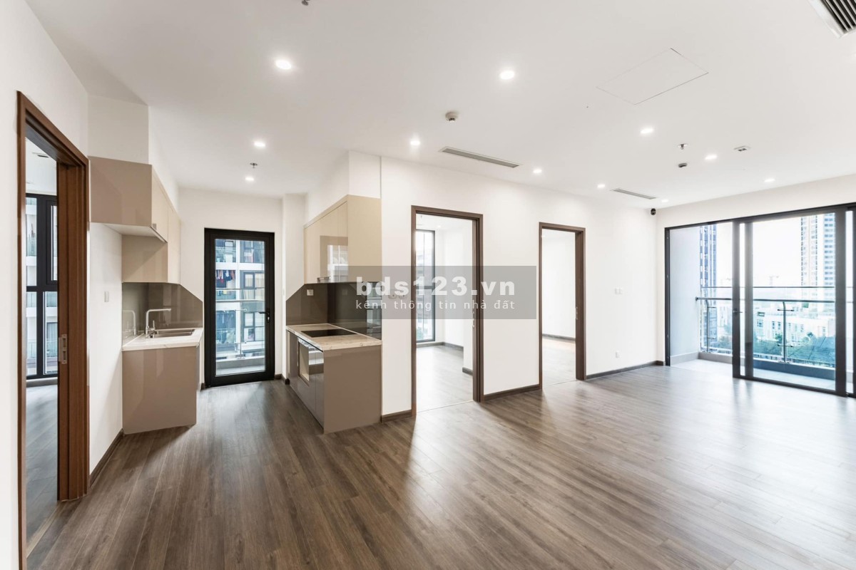 Bán căn 2PN 73m view bể bơi TK2 cạnh nhà để xe Vinhomes Smart CIty giá 4,1 tỷ