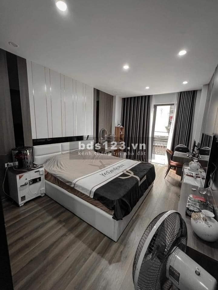 Bán nhà ô tô ngủ trong nhà Kim Ngưu, Hai Bà Trưng 47m, 3 tầng, giá 7.5 tỷ.