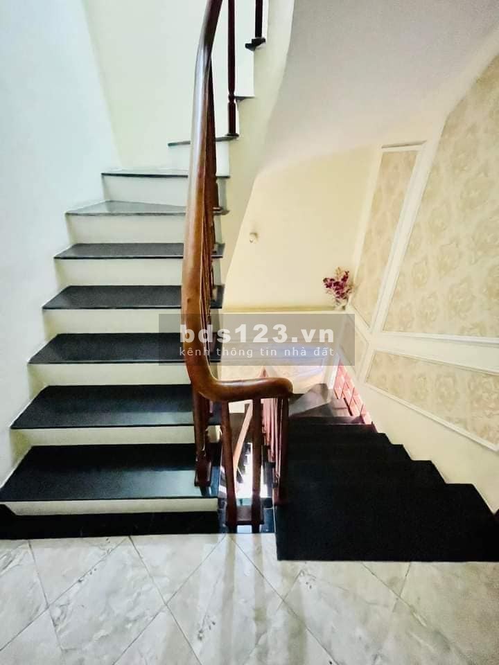 Bán nhà ngõ ô tô, phân lô Tân Mai, Hoàng Mai 51m, 5 tầng, mt 3.6m, giá 7.7 tỷ.