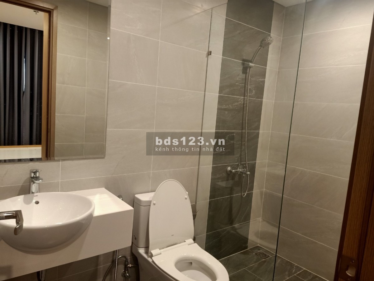 Cho Thuê Căn hộ Khu Đô Thị Vinhomes Grand Park 2PN BẾP RÈM TỦ 6,8TR LH: 0888816718