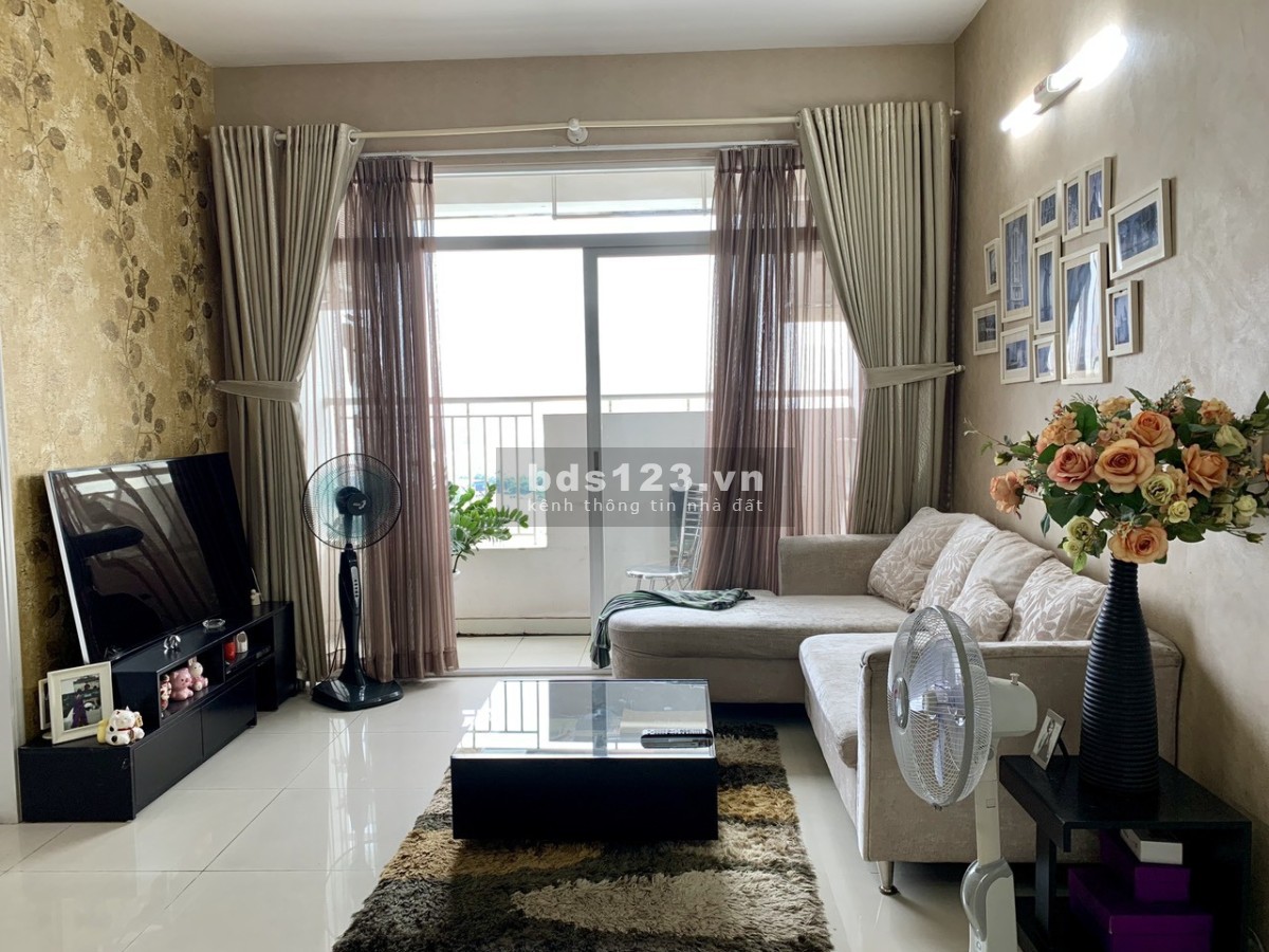 Cần bán căn hộ Bình Khánh 2 phòng ngủ lầu cao, nhà đẹp.