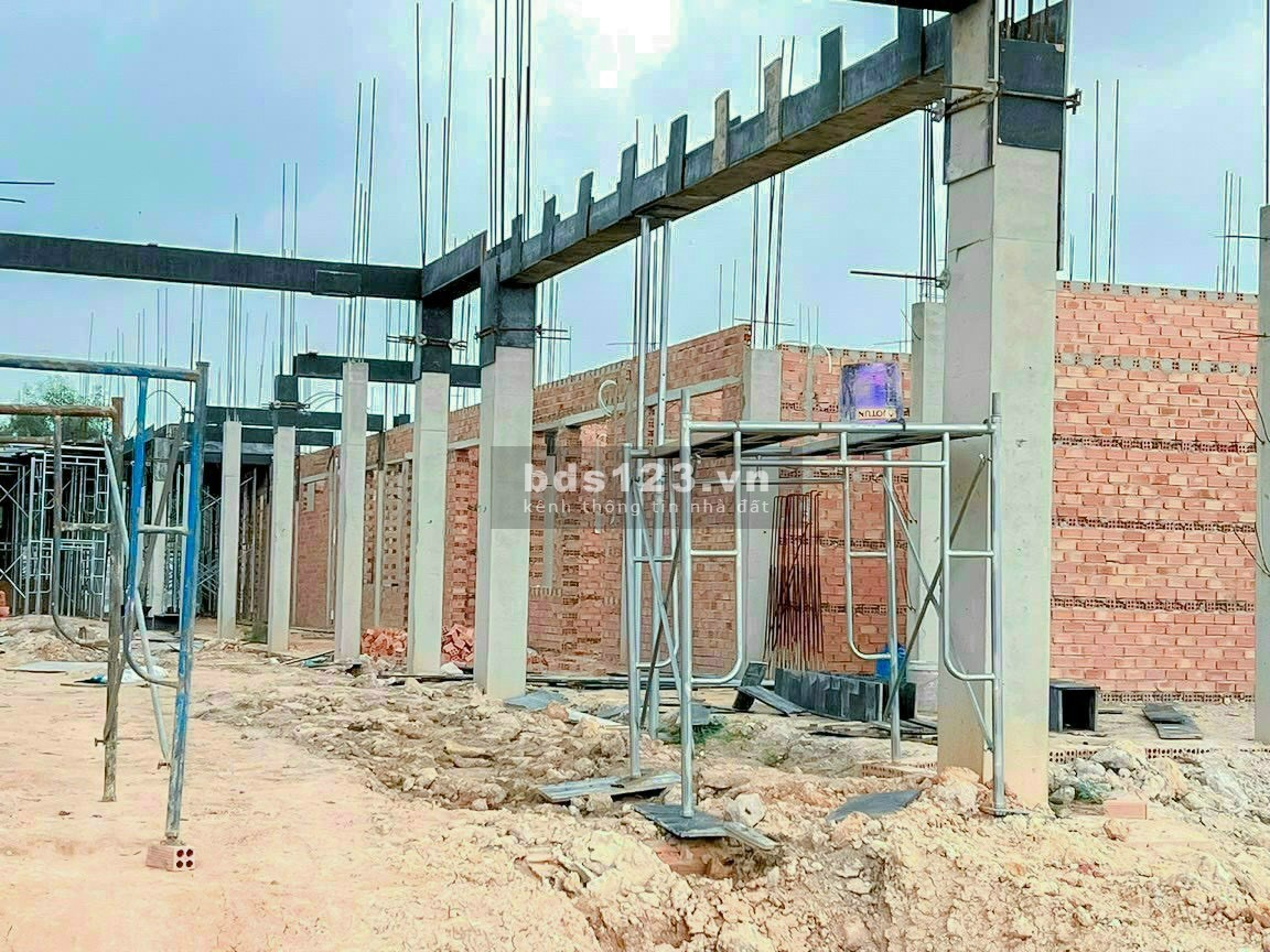 Bung 3000 sp nhà, thanh toán 348 triệu sở hữu, mặt tiền diện tích 741 và nằm đối diện kcn Tân Bình