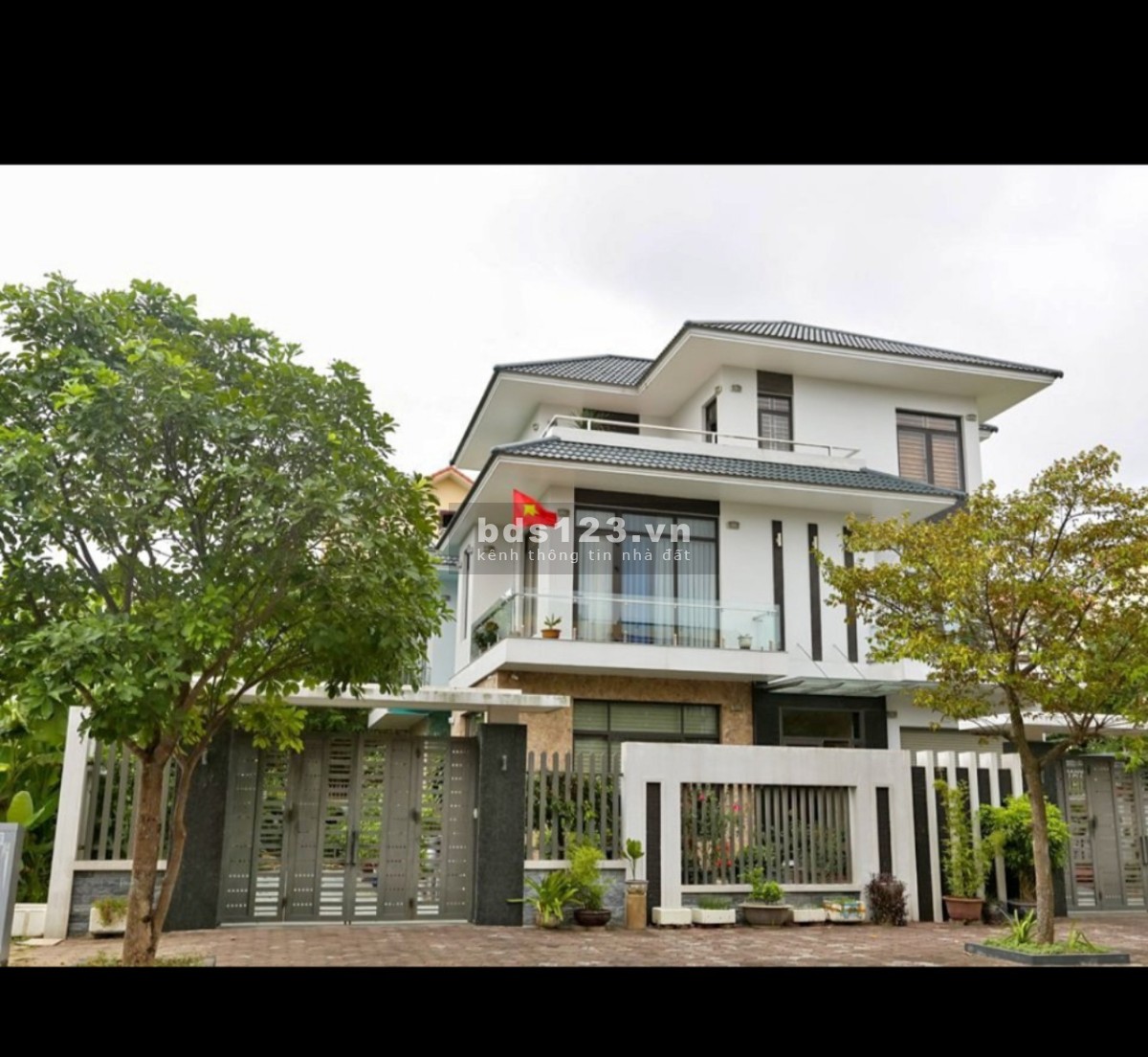BT Thô Cầu Bươu 367m mt26m 4 tầng Lô góc 3 mặt thoáng vỉa hè Khu vực vip 45 tỷ