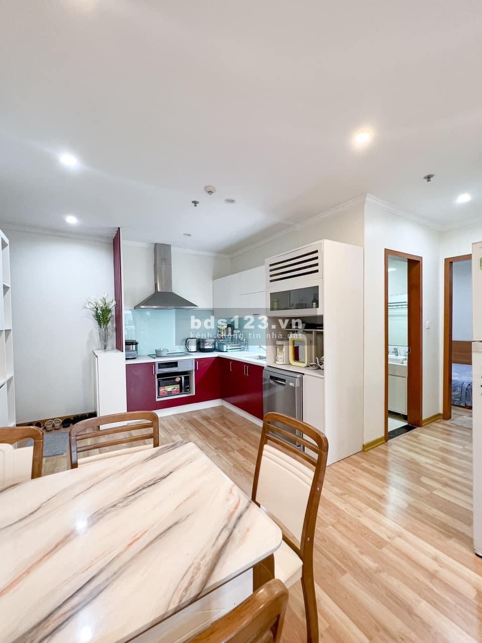 Bán căn 2 ngủ 80m2 Park Hill, kđt times city đầy đủ đồ 4 tỷ bao phí