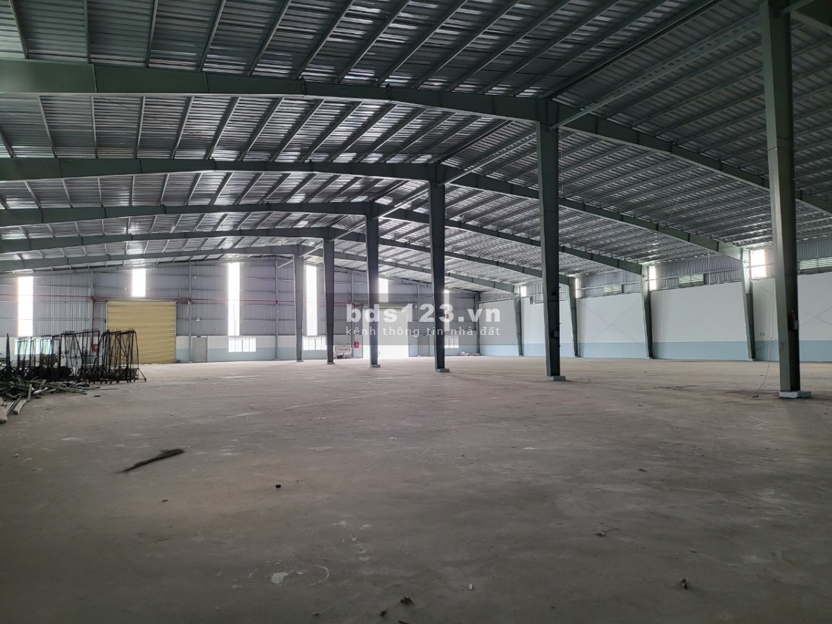Cho thuê 2.300m2 nhà xưởng Thuận An Giá 60.000/m2/tháng , đường cont khu SX tập trung